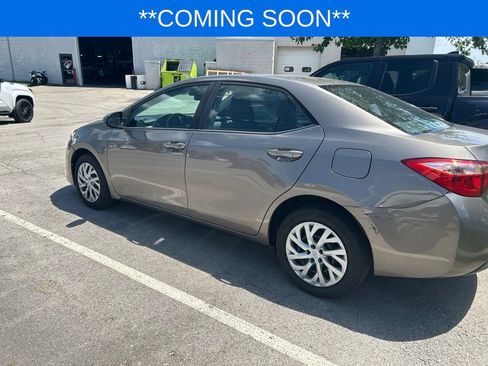 Used 2017 Toyota Corolla LE w/ Carpet Mat Package (TMS) FWD image 3