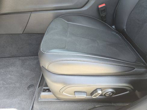 New 2025 Jeep Grand Cherokee L Altitude image 14