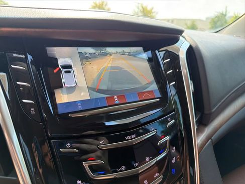 Used 2020 Cadillac Escalade Premium Luxury RWD image 31