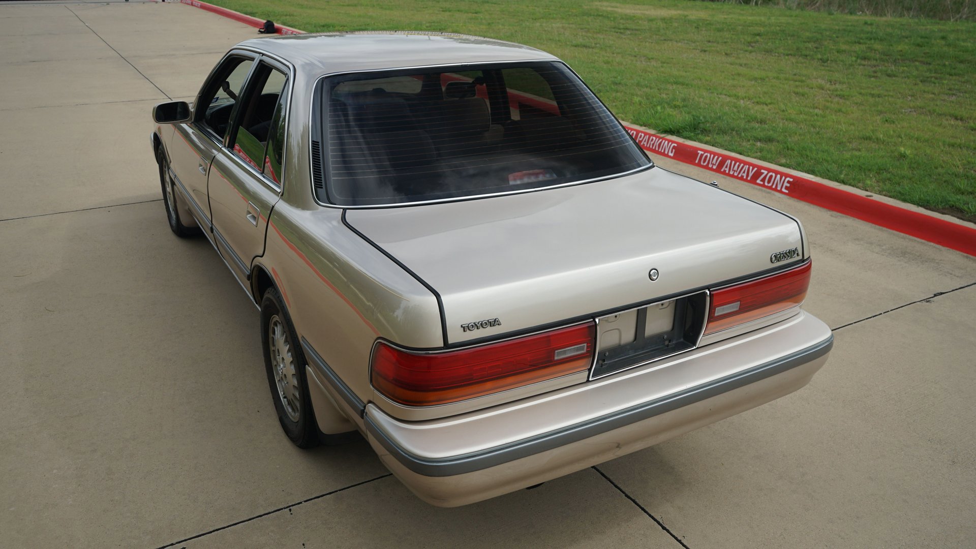 Used 1991 Toyota Cressida RWD image 8
