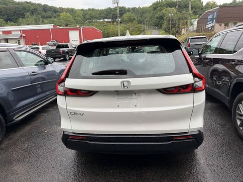 Used 2023 Honda CR-V LX image 5