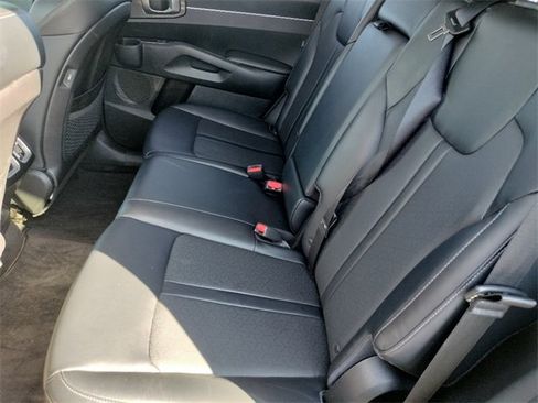 Used 2021 Kia Sorento S image 14