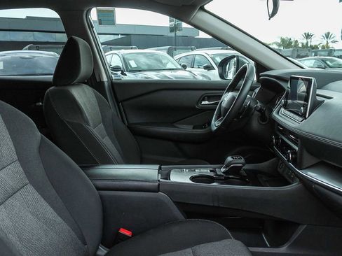 Used 2025 Nissan Rogue SV FWD image 21