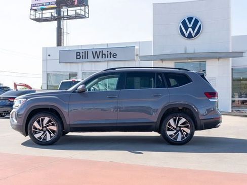 New 2026 Volkswagen Atlas SE image 3