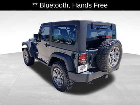 Used 2018 Jeep Wrangler Rubicon w/ Power Convenience Group AWD/4WD image 3