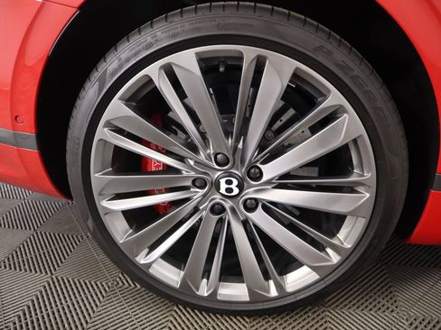 Used 2024 Bentley Continental GT Speed image 31