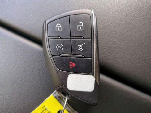 Used 2023 Buick Envision Essence FWD image 28
