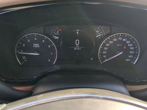 Used 2019 Cadillac XT5 Platinum image 28