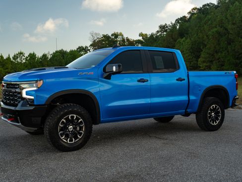 Used 2025 Chevrolet Silverado 1500 ZR2 AWD/4WD image 5