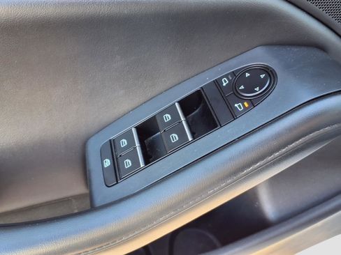 Used 2023 MAZDA MAZDA3 s image 18