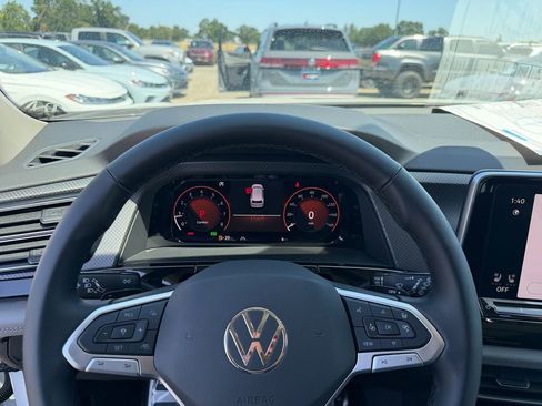 New 2026 Volkswagen Atlas Peak Edition AWD/4WD image 16