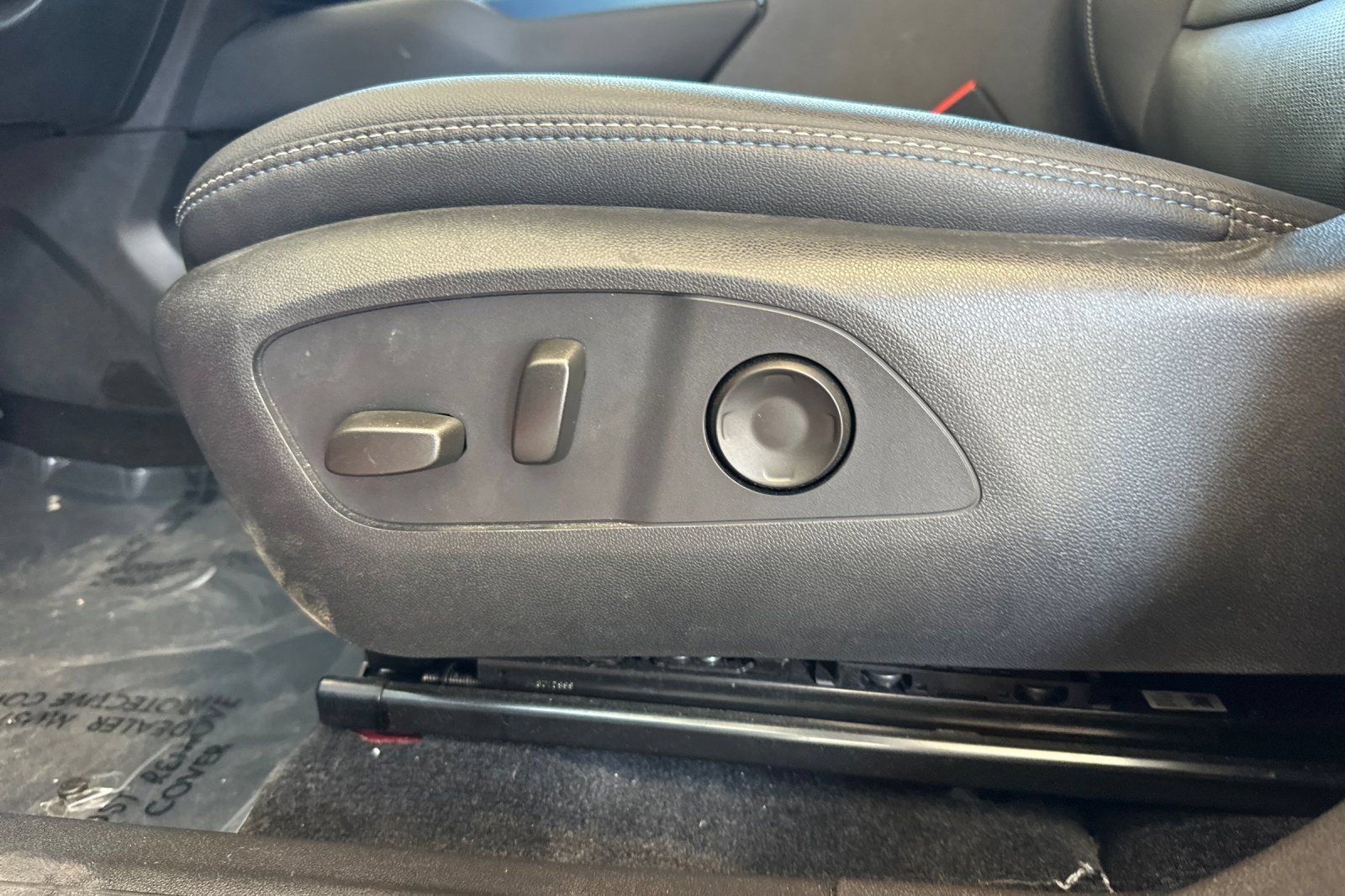 Used 2024 Chevrolet Equinox EV LT FWD image 13