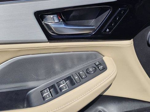 Used 2025 Acura MDX w/ Technology Package FWD image 15