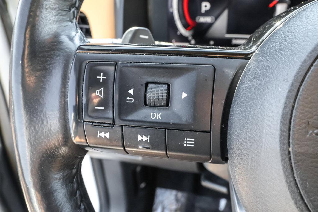 Used 2023 Nissan Rogue Platinum w/ Platinum Premium Package AWD/4WD image 28