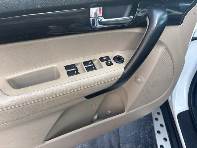 Used 2013 Kia Sorento LX w/ Convenience Pkg AWD/4WD image 9