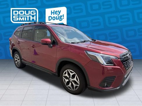 Used 2023 Subaru Forester Premium AWD/4WD image 7