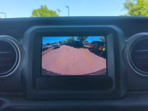 Used 2023 Jeep Wrangler Unlimited w/ Cold Weather Group AWD/4WD image 22