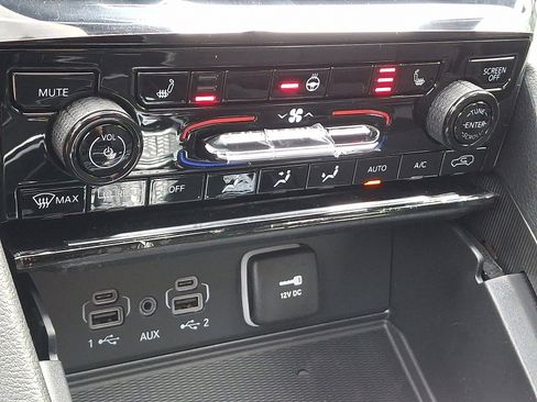 New 2025 Jeep Grand Cherokee Laredo X w/ Luxury Tech Group I image 10