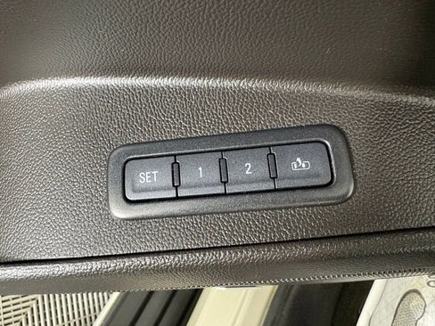Used 2017 GMC Yukon SLT RWD image 19