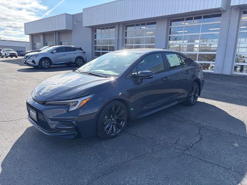 Used 2024 Toyota Corolla XSE image 2