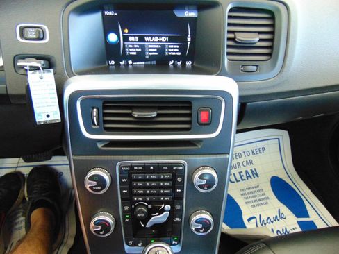 Used 2015 Volvo S60 T5 Premier w/ Climate Package AWD/4WD image 14