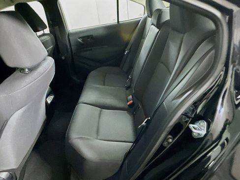 Used 2025 Toyota Corolla LE image 27