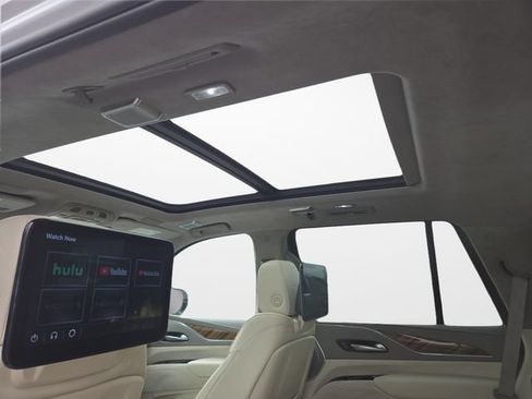 Certified 2023 Cadillac Escalade Premium Luxury Platinum w/ LPO, Radiant Package AWD/4WD image 15
