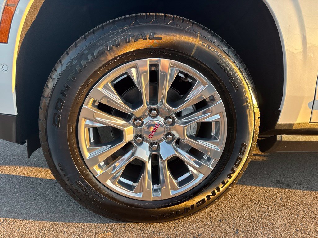 New 2027 GMC Yukon Denali w/ Sun & Power Step Package AWD/4WD image 36