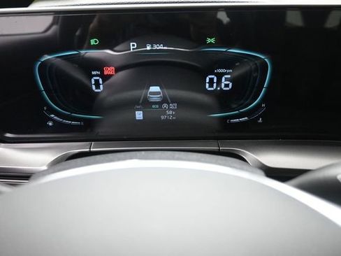 Used 2025 Kia Telluride S FWD image 10