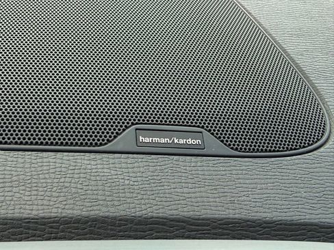 Used 2015 Volvo XC60 T5 Platinum image 12