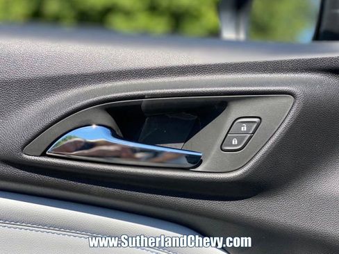 New 2026 Chevrolet Trax LT w/ Sunroof Package FWD image 13