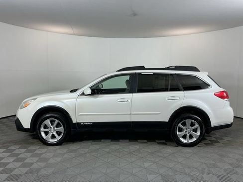 Used 2014 Subaru Outback 2.5i Limited w/ Moonroof Package AWD/4WD image 7