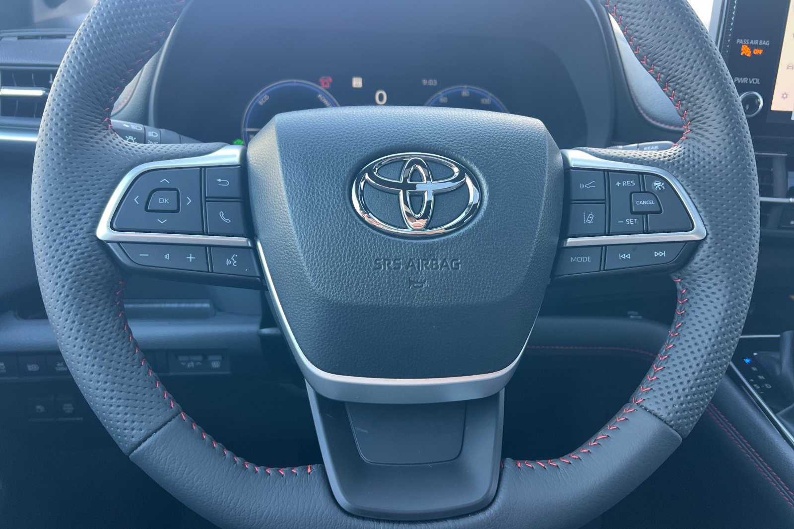 Certified 2026 Toyota Sienna XSE FWD image 23