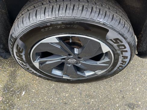 Used 2025 Nissan Rogue SV image 32