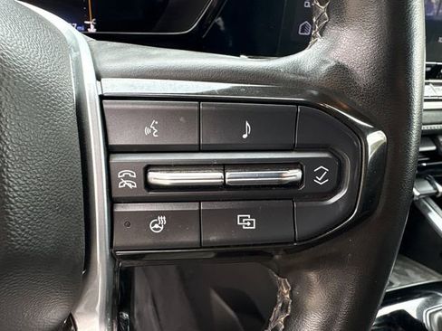 Used 2023 Chevrolet Colorado LT w/ LT Convenience Package III AWD/4WD image 22