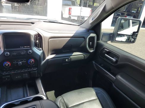Used 2020 Chevrolet Silverado 2500 LTZ w/ LTZ Premium Package AWD/4WD image 15