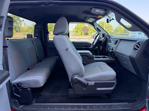 Used 2011 Ford F250 XLT w/ XLT Premium Pkg AWD/4WD image 37