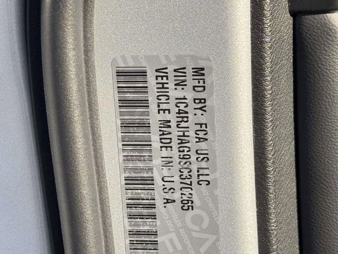 New 2025 Jeep Grand Cherokee Laredo X w/ Luxury Tech Group I AWD/4WD image 26
