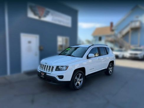 Used 2016 Jeep Compass High Altitude AWD/4WD image 7
