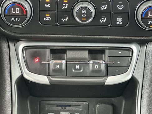 Used 2022 GMC Terrain SLT FWD image 30