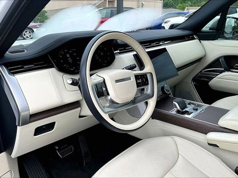Used 2023 Land Rover Range Rover SE AWD/4WD image 19