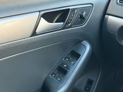 Used 2015 Volkswagen Jetta TDI S image 22