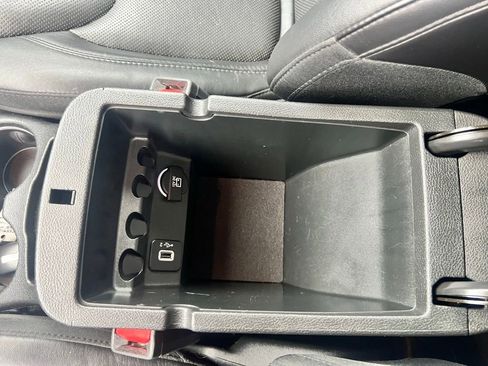 Used 2019 Jeep Cherokee Limited image 14