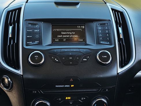 Used 2015 Ford Edge SEL image 21