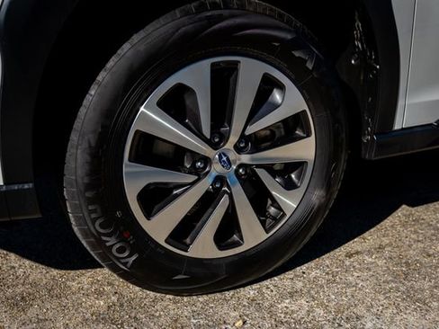 Certified 2025 Subaru Outback Premium image 14