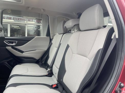 Used 2019 Subaru Forester Premium image 22