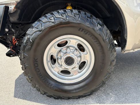 Used 2002 Ford F350 Lariat AWD/4WD image 11