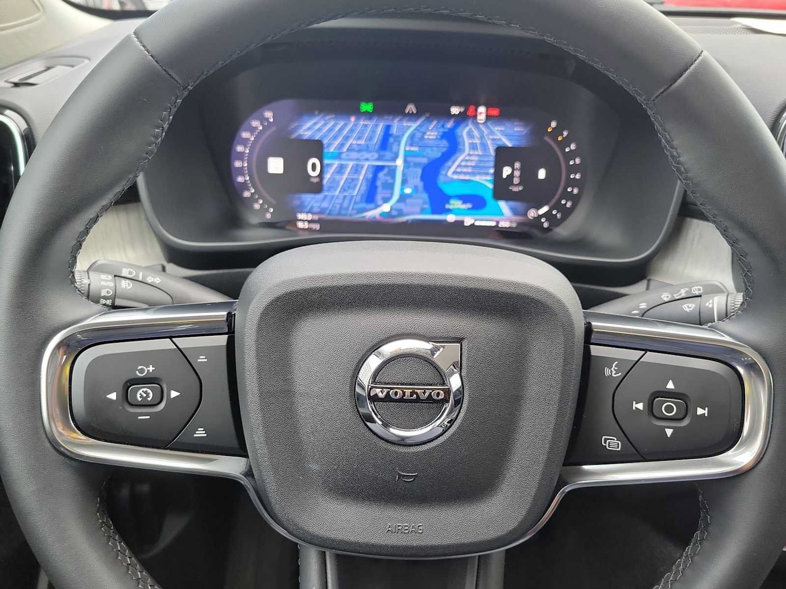 Used 2024 Volvo XC40 B5 Ultimate w/ Protection Package Premier AWD/4WD image 22
