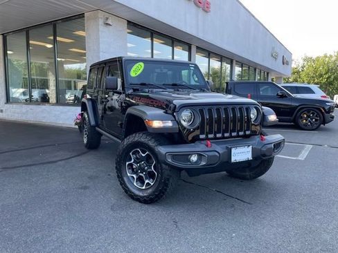 Used 2023 Jeep Wrangler Unlimited Rubicon w/ Cold Weather Group AWD/4WD image 3