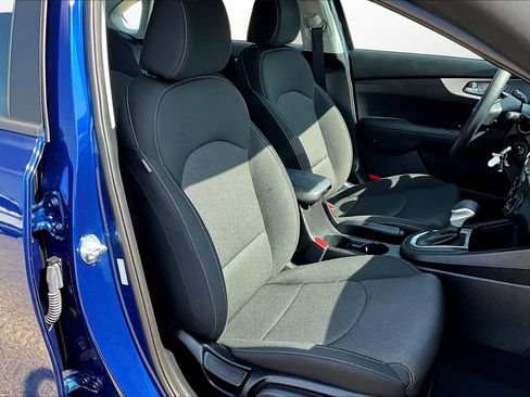 Used 2023 Kia Forte LXS image 7